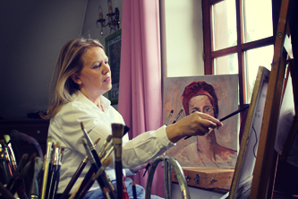 Germaine Rees dans son atelier en novembre 2015